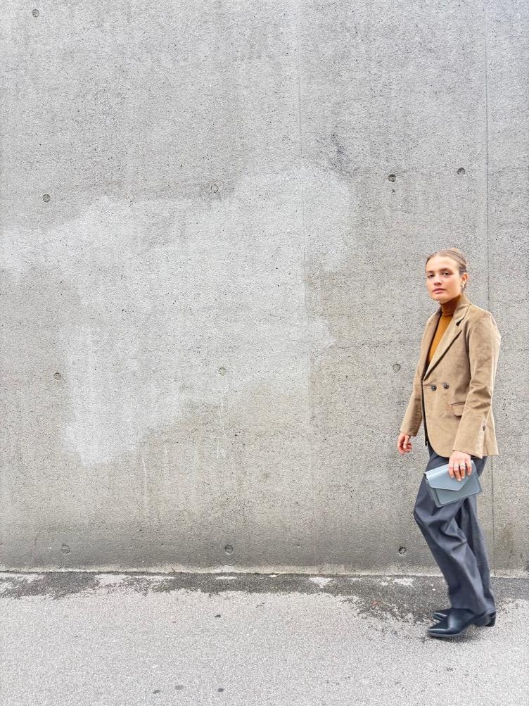 B54 Blazer Frankie in Cord