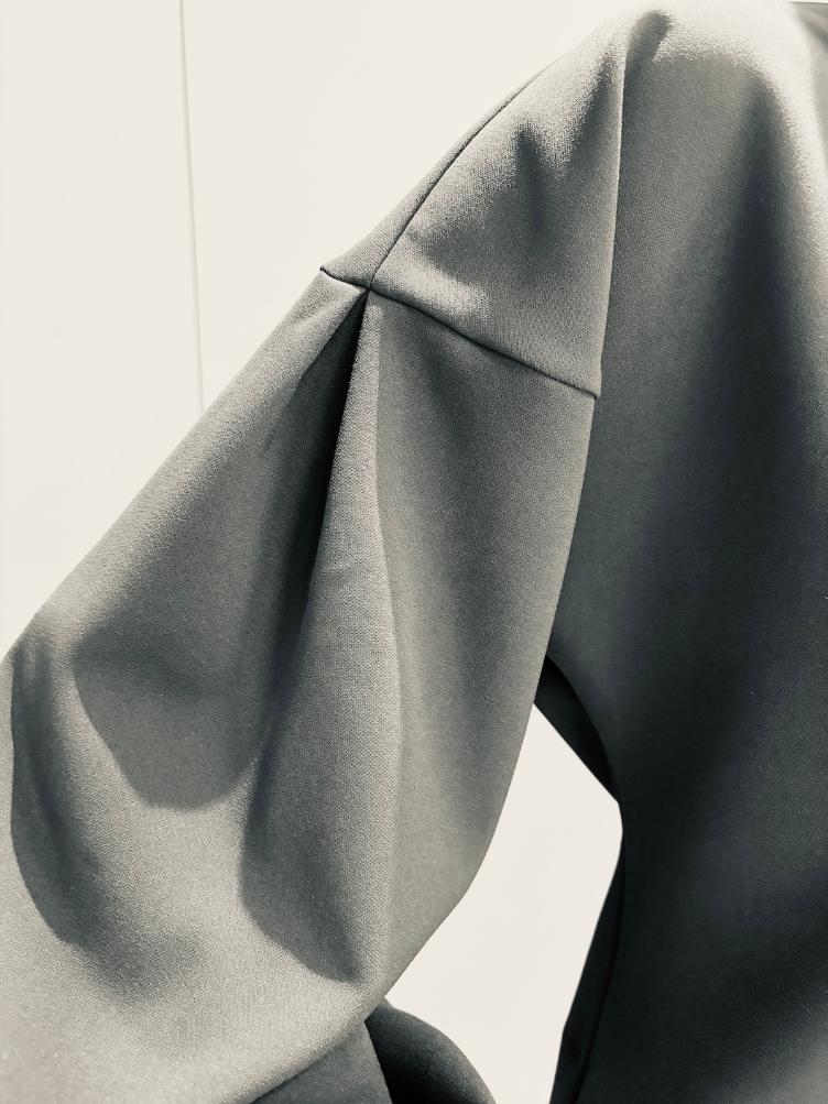 O77 Bluse Levi in Kunstfaser